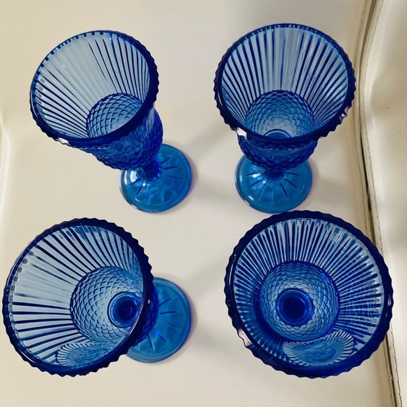 Avon blue drinking glasses - Picture 6 of 9